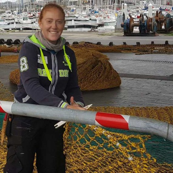Responsable des opérations de pêche La responsable assure